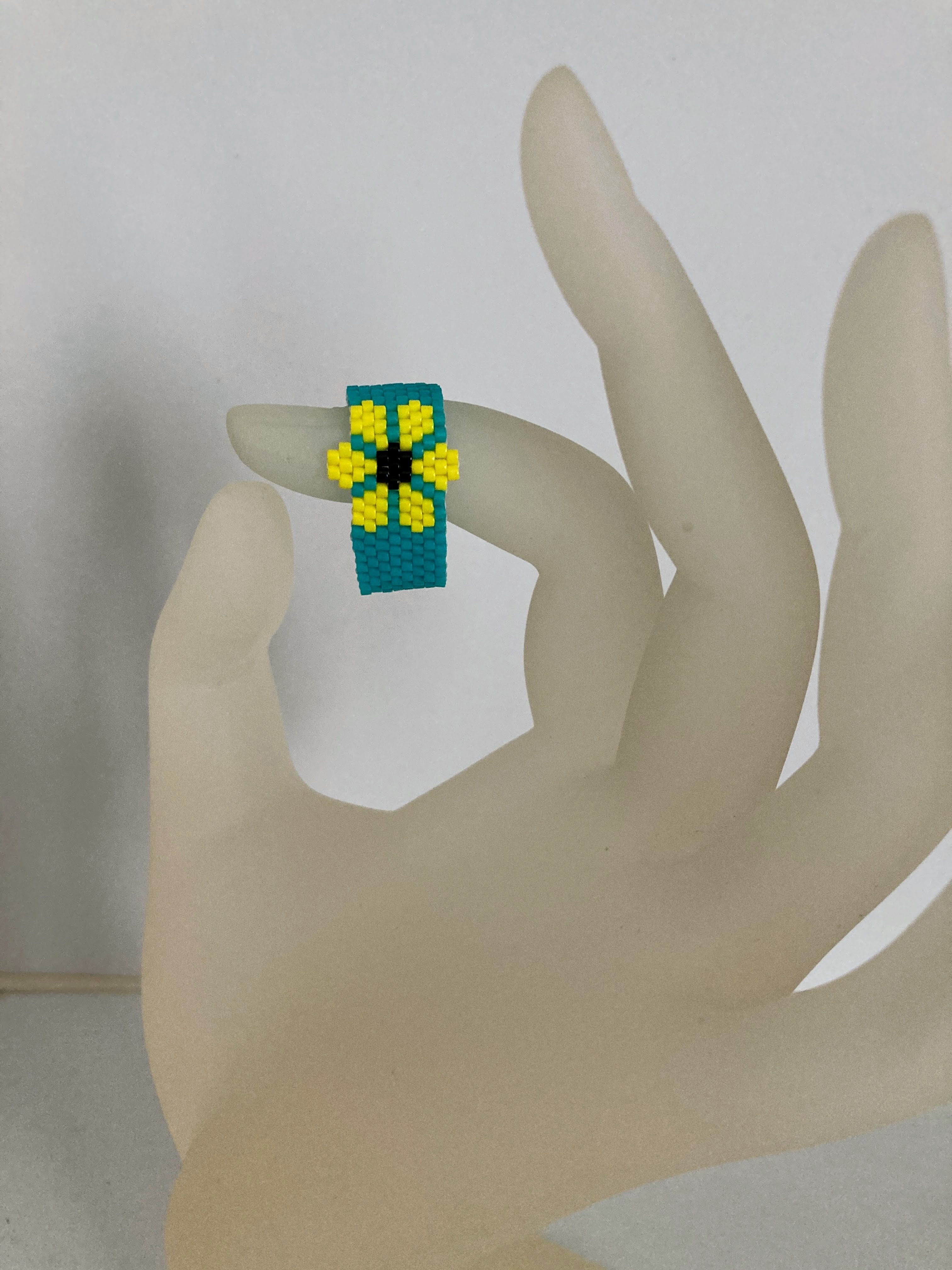 Beaded Flower Ring. 